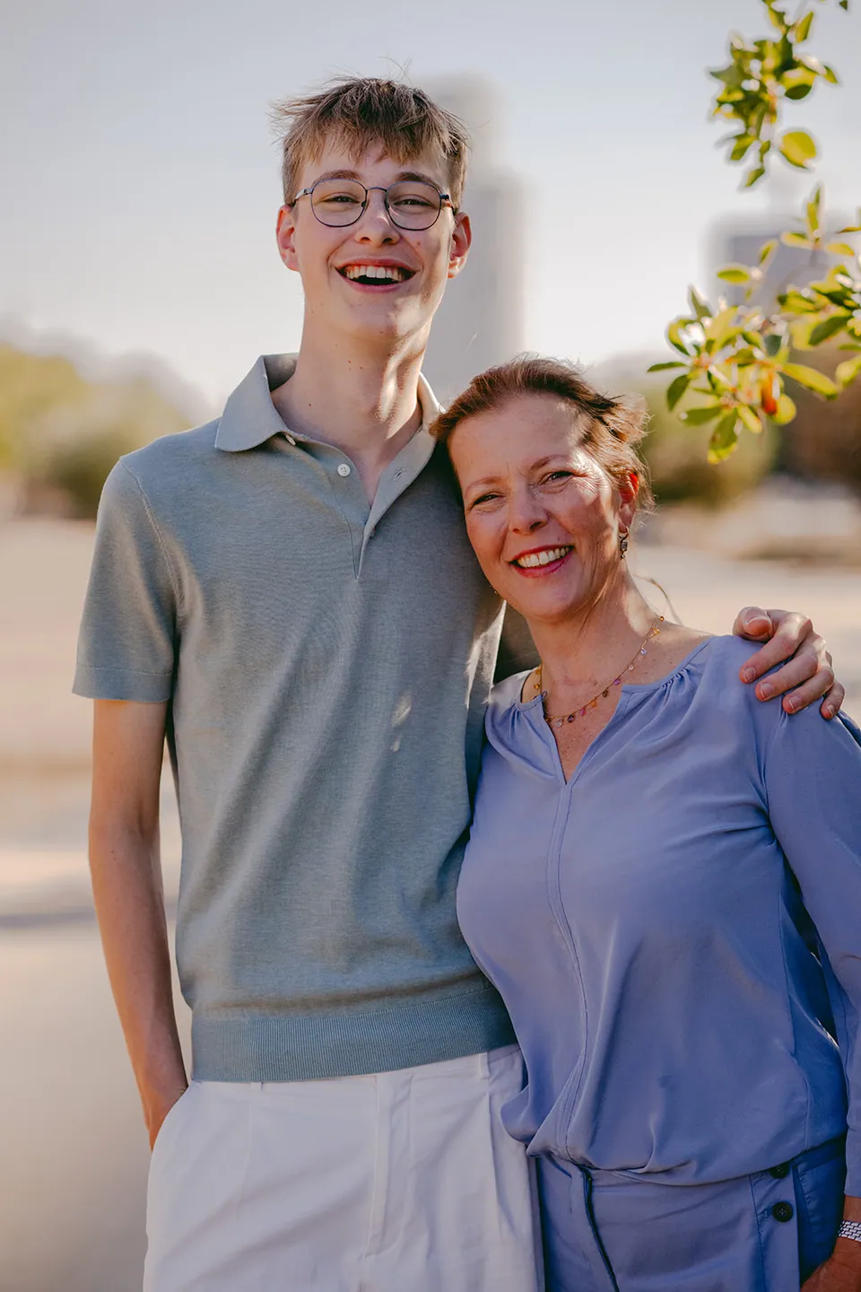 Grote familie: Drie generaties in de stad, door The Visual Journeys